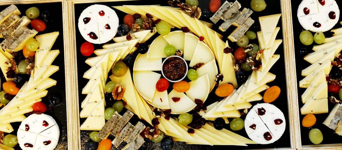 Plateau Traditionnel Au Comté Bon
